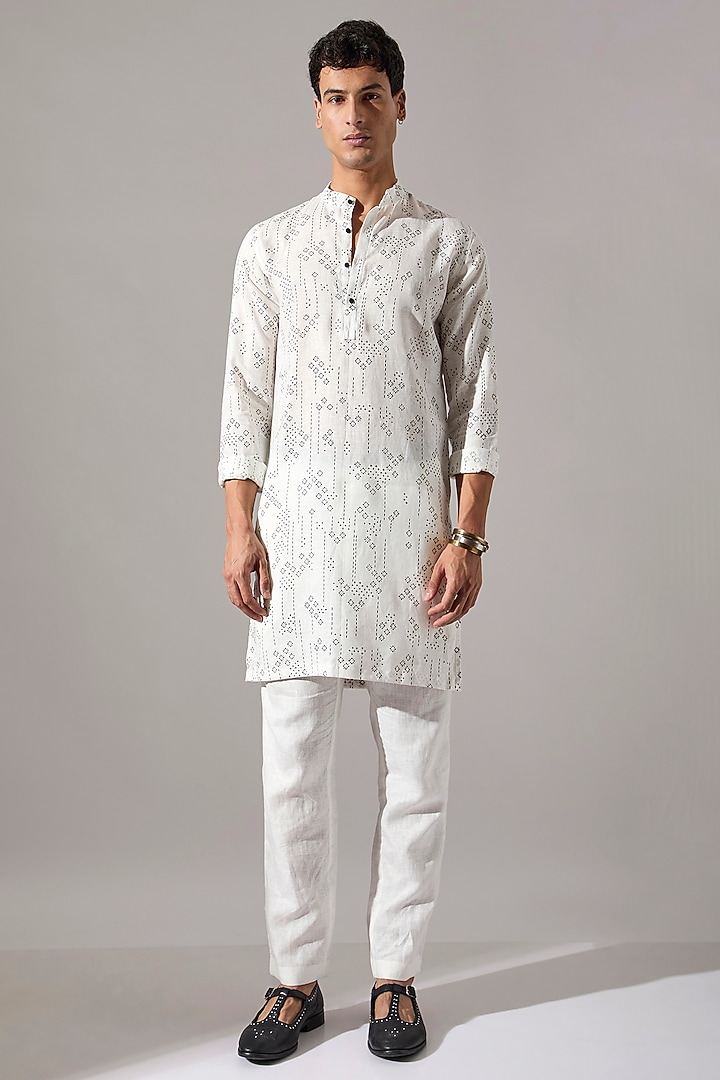 White Linen Printed Kurta Set by Son Of A Noble SNOB Men at Pernia's Pop Up Shop
