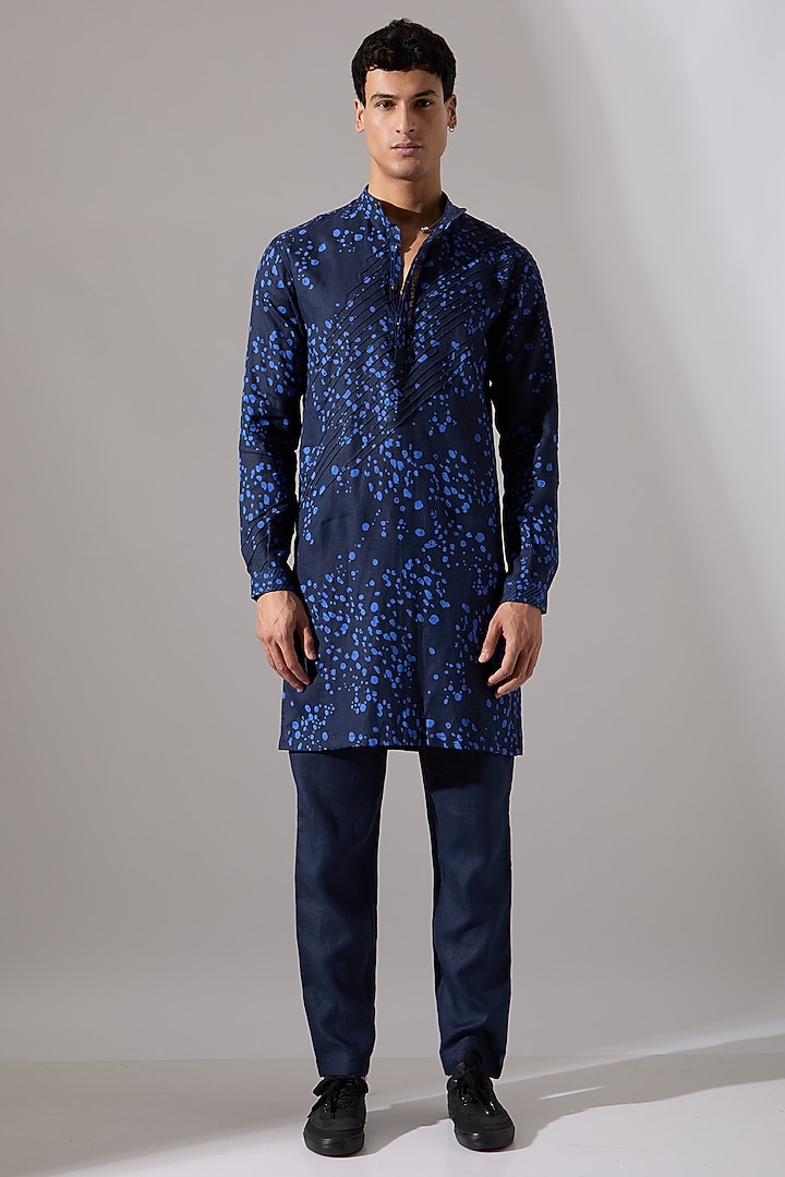 Navy Linen Printed Kurta Set by Son Of A Noble SNOB Men at Pernia's Pop Up Shop