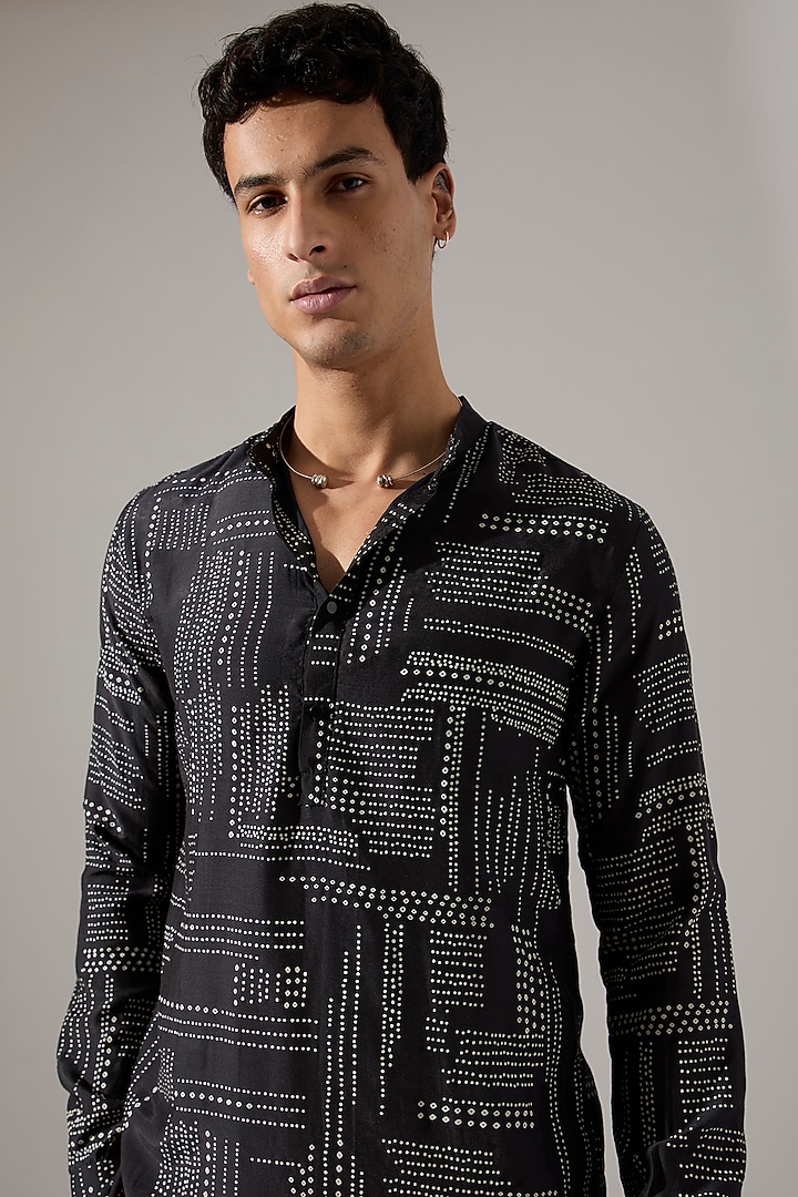 Black Modal Printed Kurta Set by Son Of A Noble SNOB Men at Pernia's Pop Up Shop