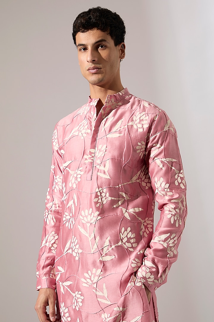 Pink Chanderi Printed Kurta Set by Son Of A Noble SNOB Men at Pernia's Pop Up Shop