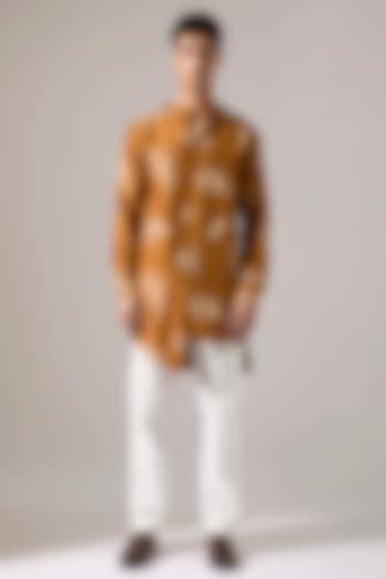 Bright Mustard Raw Silk Kurta Set by Son Of A Noble SNOB Men at Pernia's Pop Up Shop