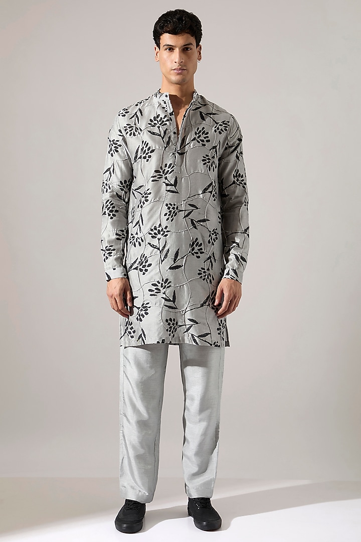 Grey Chanderi Printed Kurta Set by Son Of A Noble SNOB Men at Pernia's Pop Up Shop