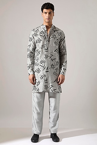 Grey Chanderi Printed Kurta Set by Son Of A Noble SNOB Men