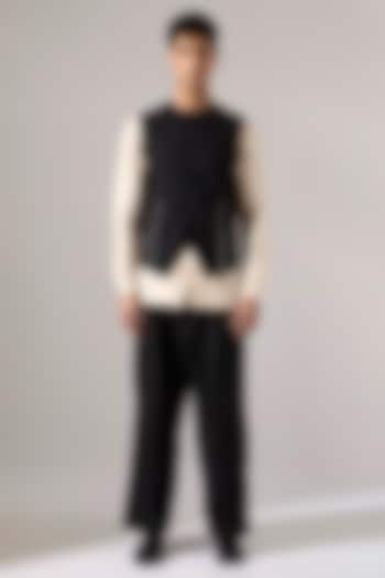 Black Raw Silk & Cotton Threadwork Bundi Jacket Set by Son Of A Noble SNOB Men at Pernia's Pop Up Shop