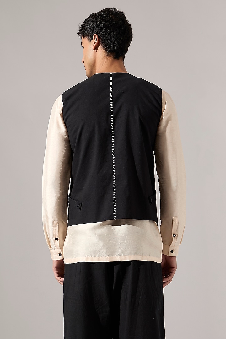 Black Raw Silk & Cotton Threadwork Bundi Jacket Set by Son Of A Noble SNOB Men at Pernia's Pop Up Shop