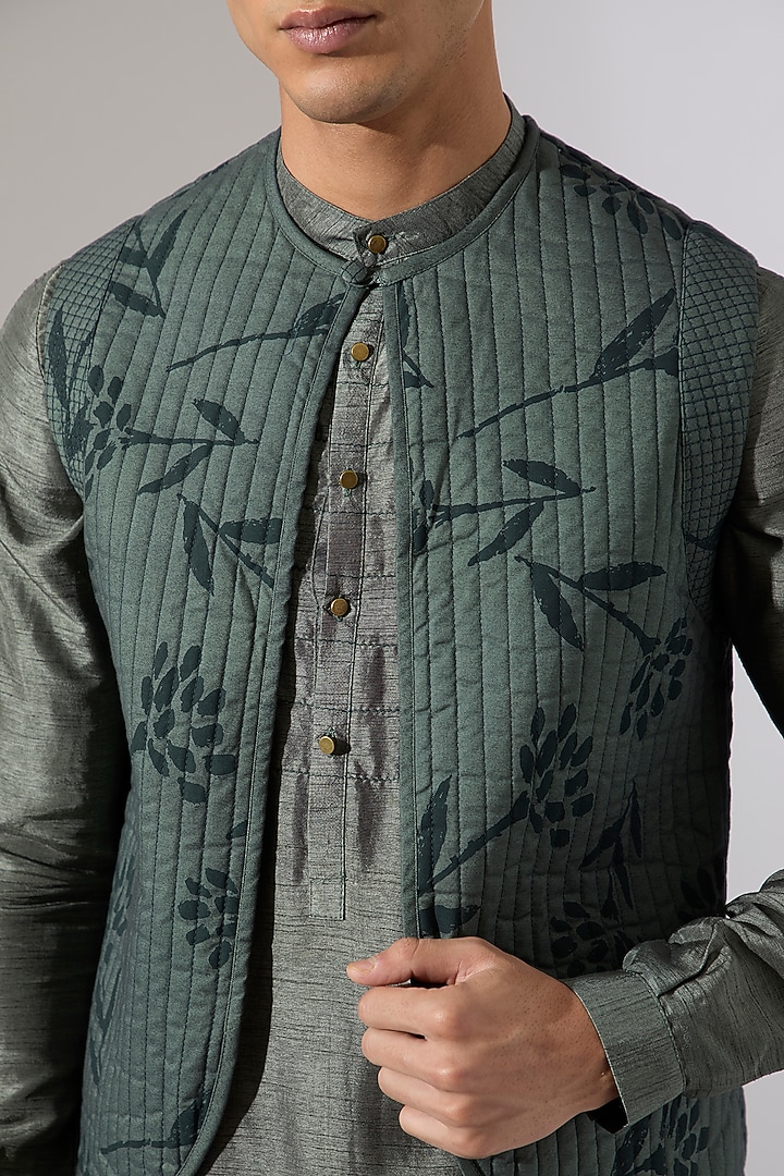 Sage Cotton & Raw Silk Kurta Set by Son Of A Noble SNOB Men at Pernia's Pop Up Shop