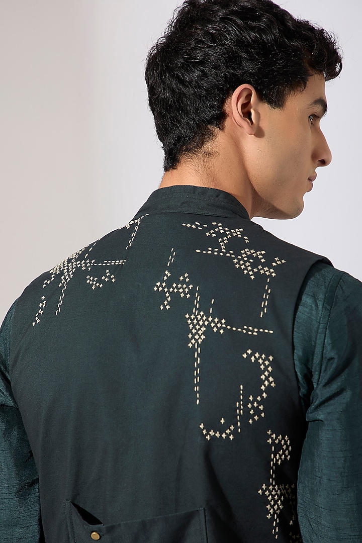 Forest Green Raw Silk Hand Embroidered Bundi Jacket Set by Son Of A Noble SNOB Men at Pernia's Pop Up Shop