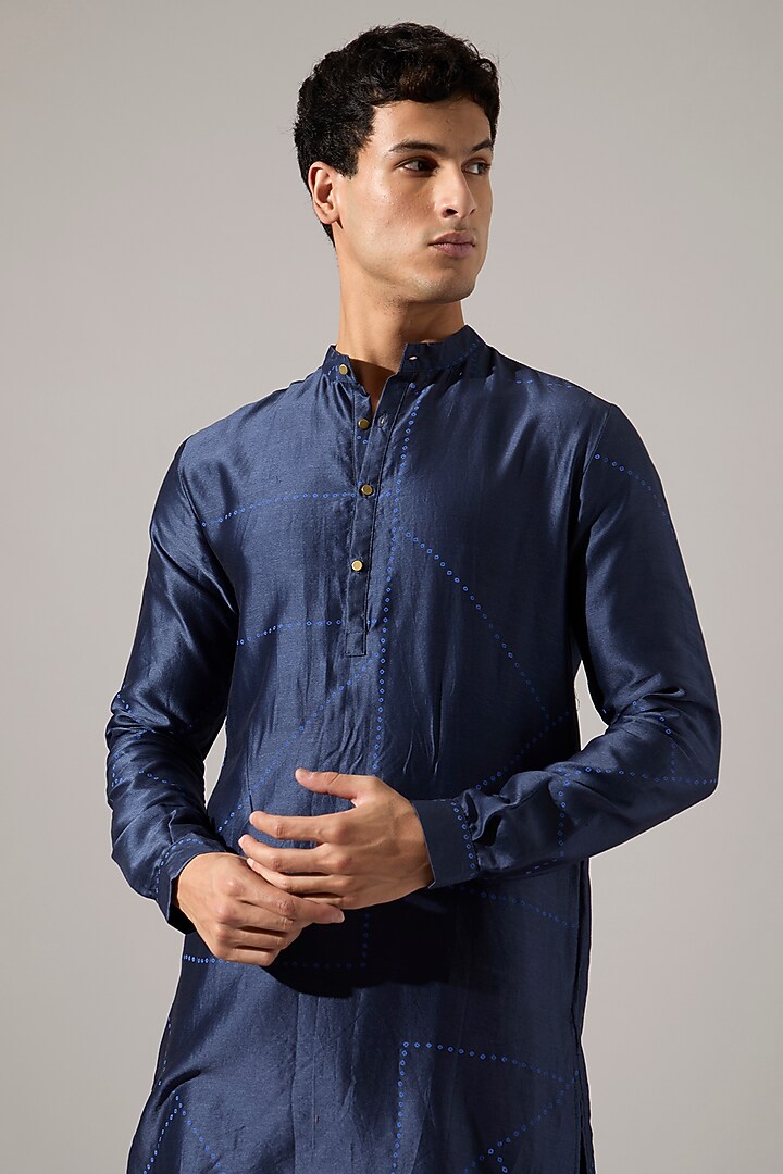 Navy Chanderi Printed Kurta Set by Son Of A Noble SNOB Men at Pernia's Pop Up Shop