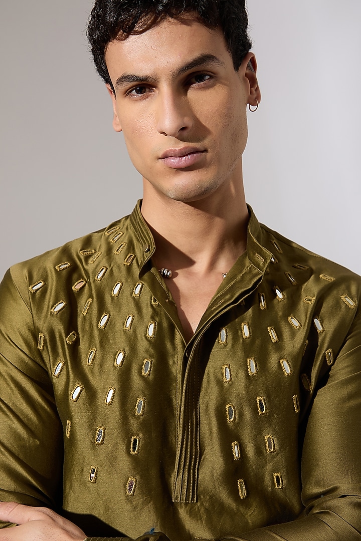 Olive Chanderi Hand Embroidered Kurta Set by Son Of A Noble SNOB Men at Pernia's Pop Up Shop