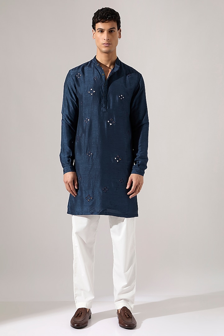 Navy Raw Silk Hand Embroidered Kurta Set by Son Of A Noble SNOB Men at Pernia's Pop Up Shop