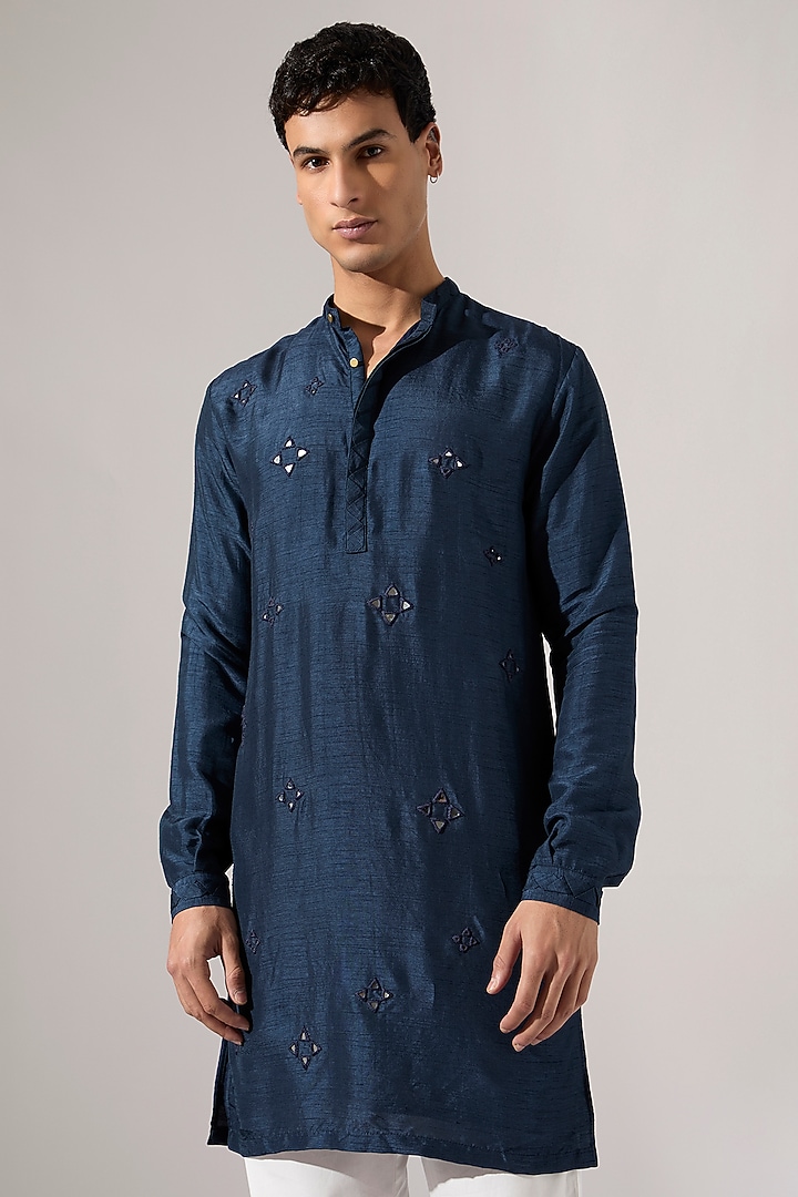 Navy Raw Silk Hand Embroidered Kurta Set by Son Of A Noble SNOB Men at Pernia's Pop Up Shop