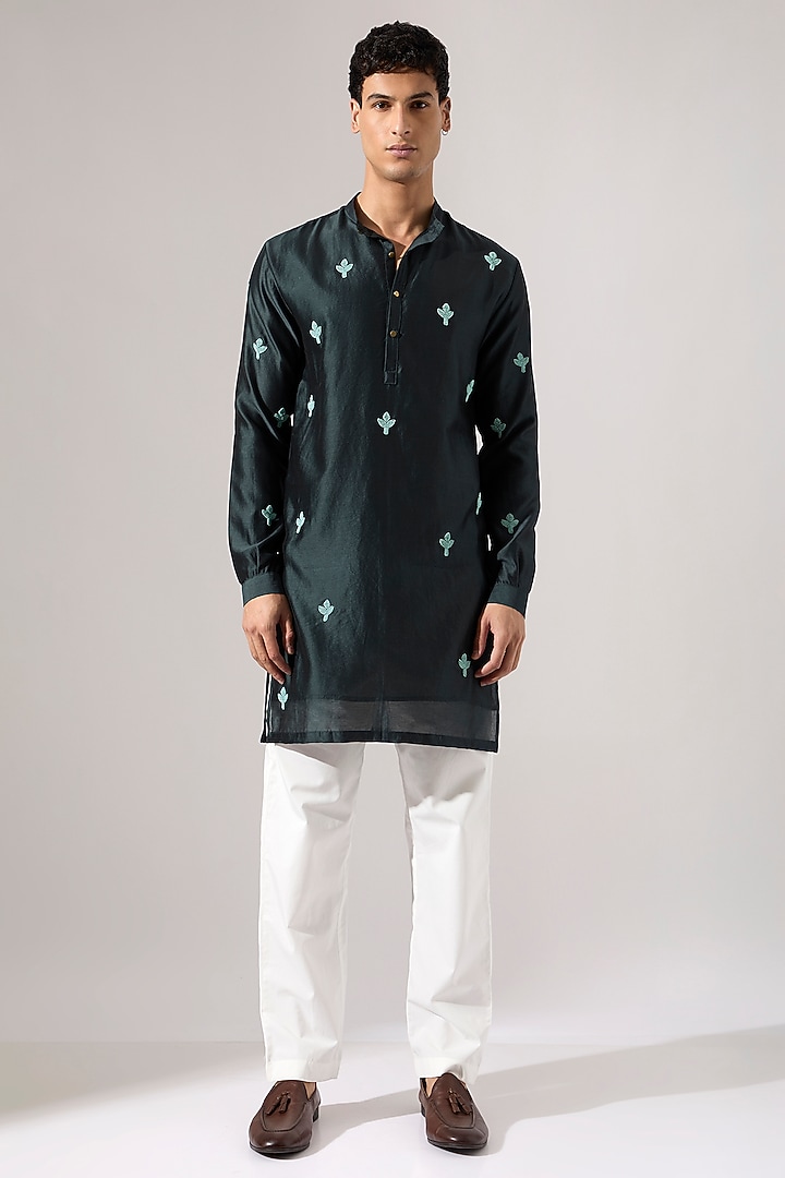 Forest Green Chanderi Hand Embroidered Kurta Set by Son Of A Noble SNOB Men at Pernia's Pop Up Shop
