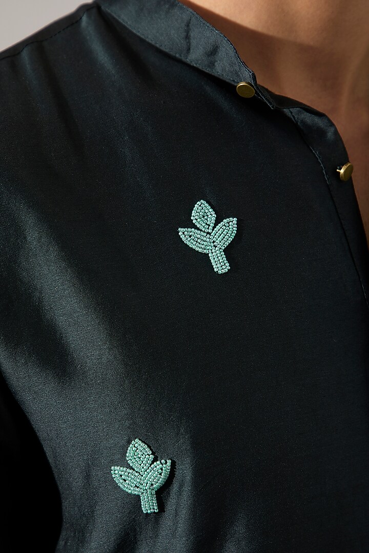 Forest Green Chanderi Hand Embroidered Kurta Set by Son Of A Noble SNOB Men at Pernia's Pop Up Shop