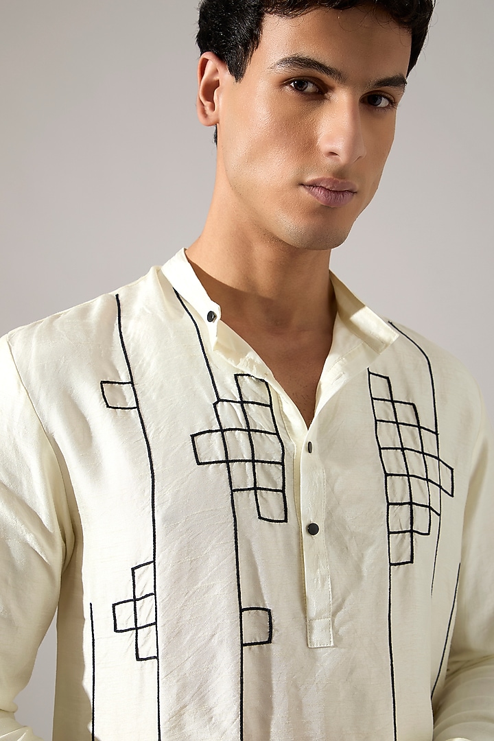 Off-White Raw Silk Hand Embroidered Kurta Set by Son Of A Noble SNOB Men at Pernia's Pop Up Shop