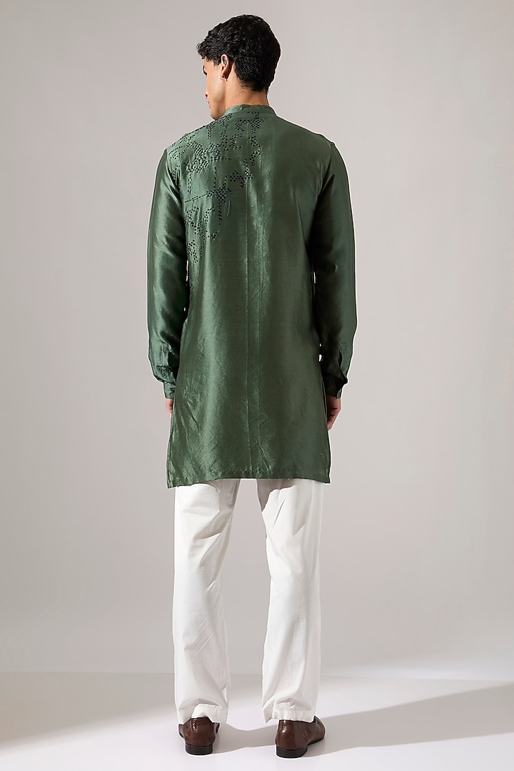 Sage Chanderi Hand Embroidered Kurta Set by Son Of A Noble SNOB Men at Pernia's Pop Up Shop