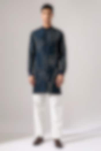 Navy Blue Raw Silk Hand Embroidered Kurta Set by Son Of A Noble SNOB Men at Pernia's Pop Up Shop