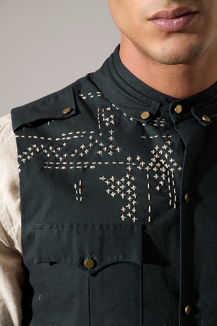 Forest Green Cotton & Linen Hand Embroidered Bundi Jacket Set by Son Of A Noble SNOB Men at Pernia's Pop Up Shop