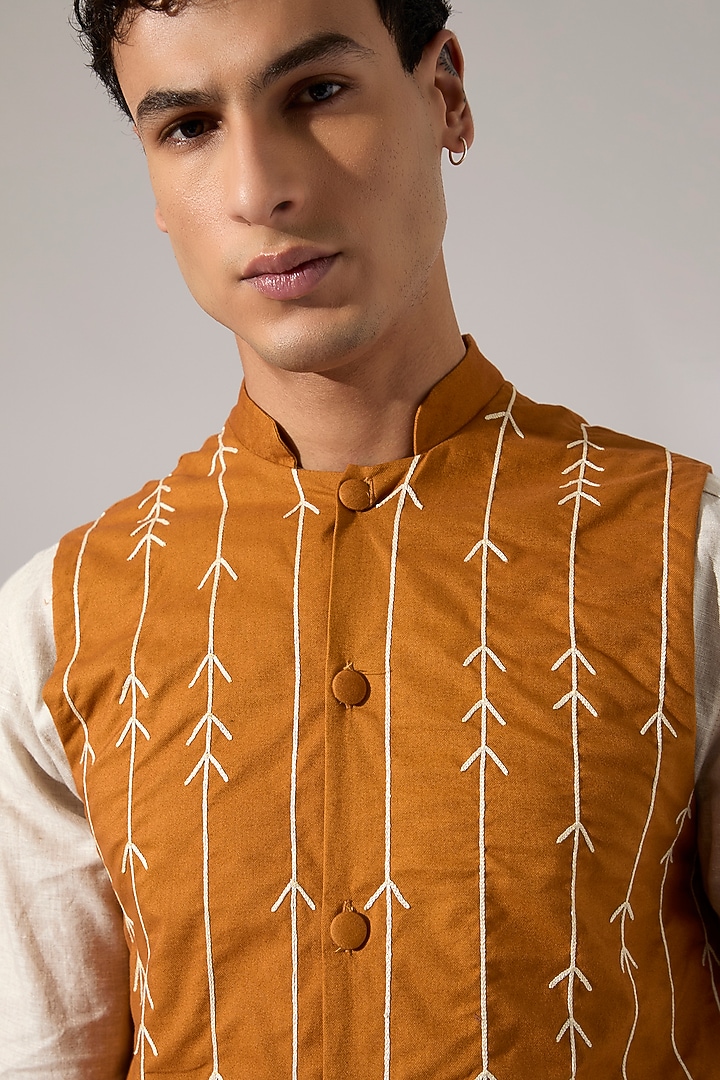 Mustard Cotton & Linen Hand Embroidered Bundi Jacket Set by Son Of A Noble SNOB Men at Pernia's Pop Up Shop