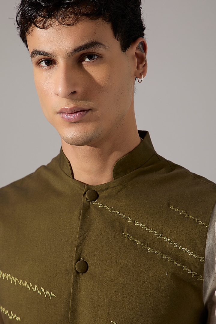 Olive Cotton & Linen Embroidered Bundi Jacket Set by Son Of A Noble SNOB Men at Pernia's Pop Up Shop