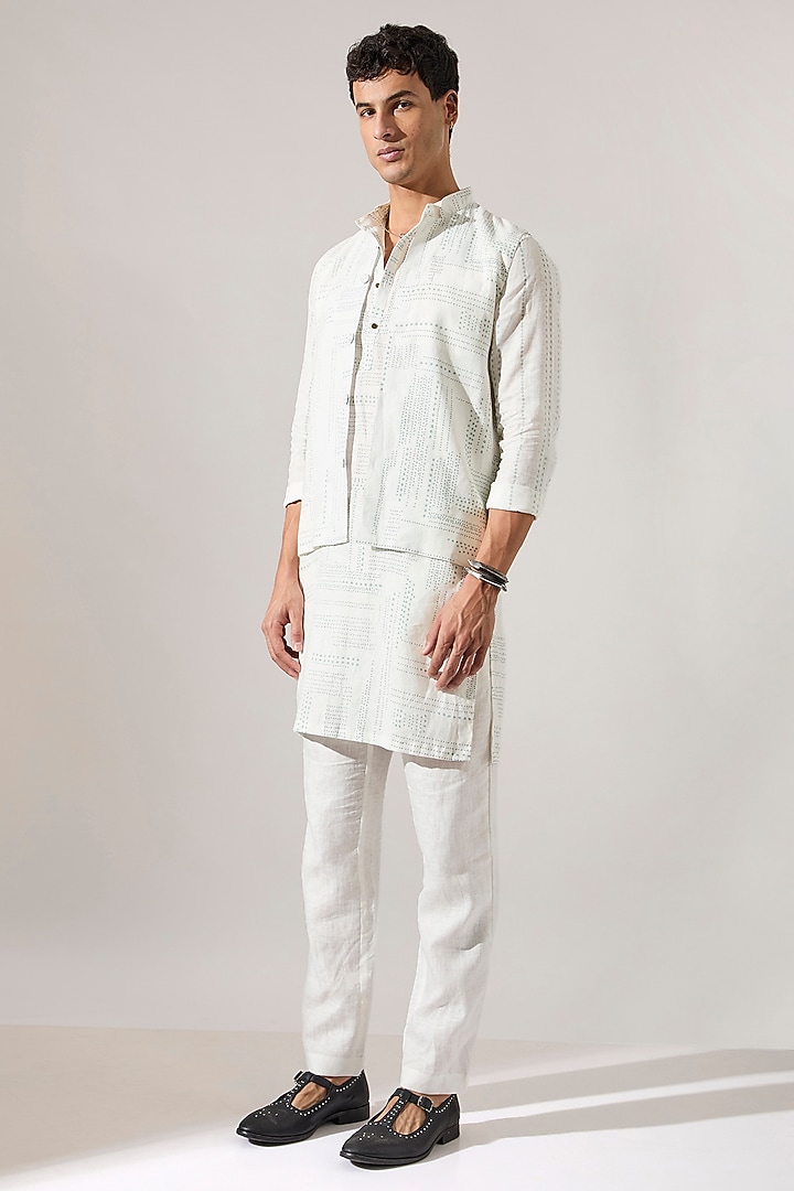 White Linen Embroidered Bundi Jacket Set by Son Of A Noble SNOB Men at Pernia's Pop Up Shop