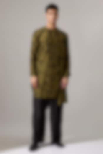 Olive Modal Kurta Set by Son Of A Noble SNOB Men at Pernia's Pop Up Shop