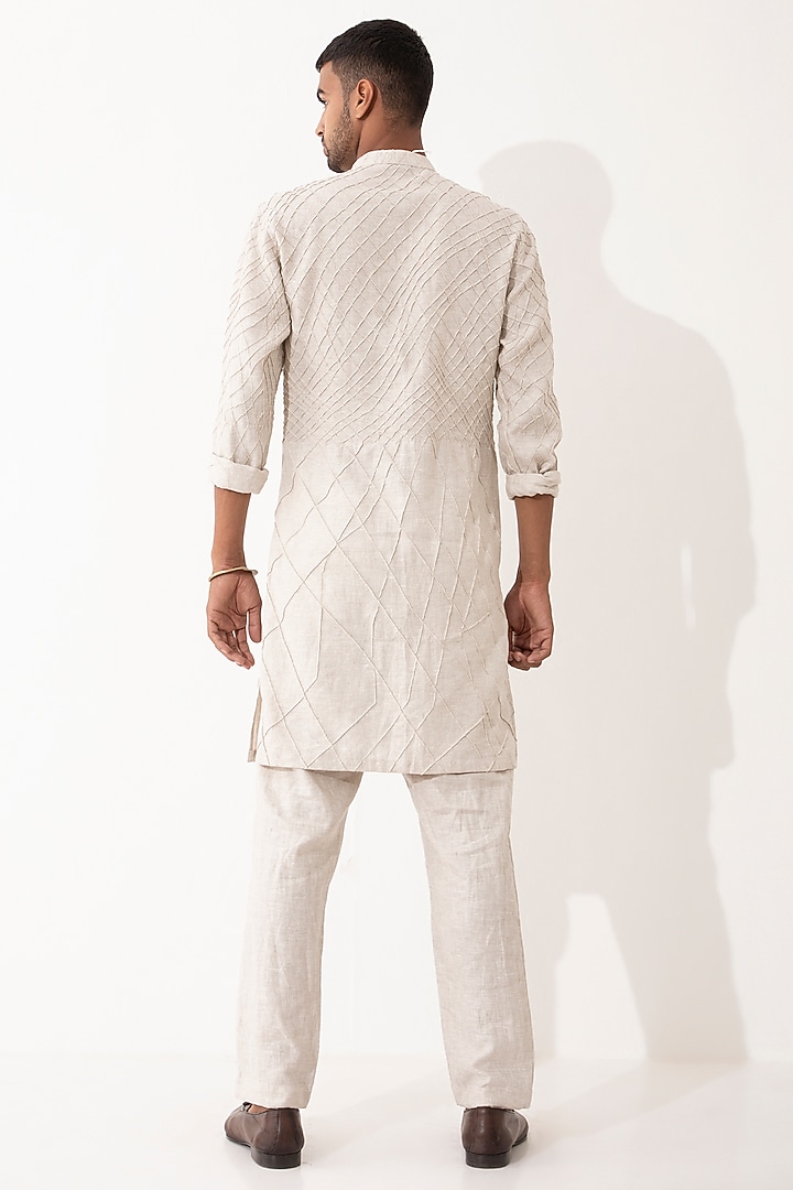 Ivory Linen Solid Kurta Set by Son Of A Noble SNOB Men at Pernia's Pop Up Shop
