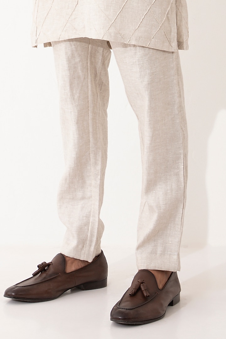 Ivory Linen Solid Kurta Set by Son Of A Noble SNOB Men at Pernia's Pop Up Shop