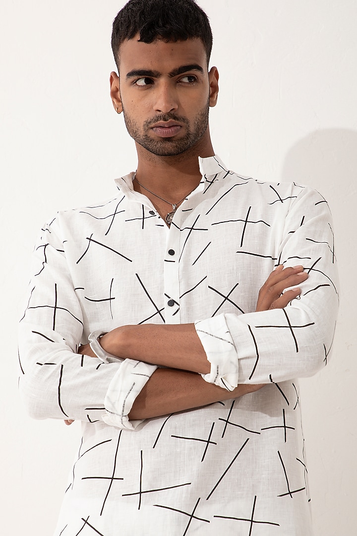 White Linen Printed Kurta Set by Son Of A Noble SNOB Men at Pernia's Pop Up Shop