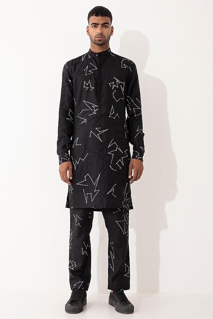 Black Linen Printed Kurta Set by Son Of A Noble SNOB Men