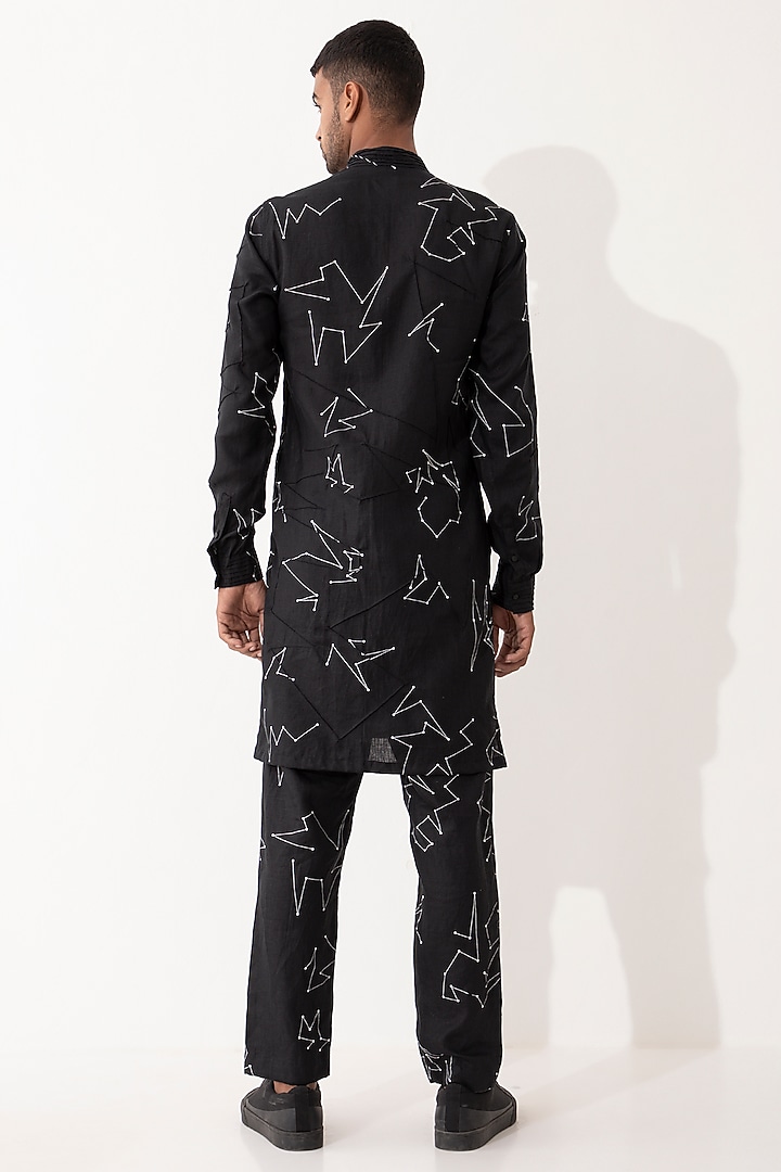 Black Linen Printed Kurta Set by Son Of A Noble SNOB Men at Pernia's Pop Up Shop