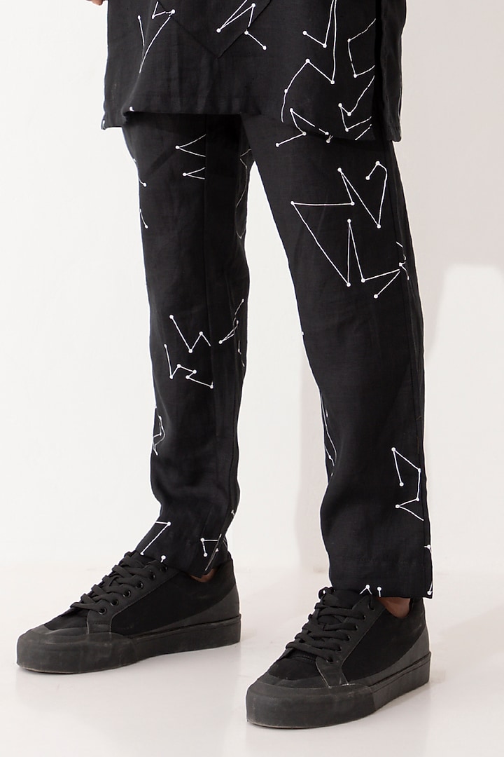 Black Linen Printed Kurta Set by Son Of A Noble SNOB Men at Pernia's Pop Up Shop
