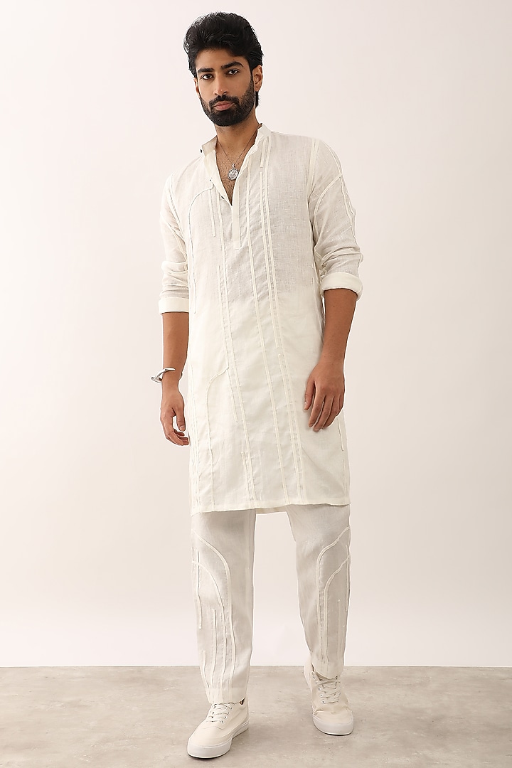 White Linen Kurta Set by Son Of A Noble SNOB Men at Pernia's Pop Up Shop