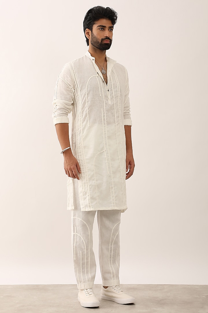 White Linen Kurta Set by Son Of A Noble SNOB Men at Pernia's Pop Up Shop