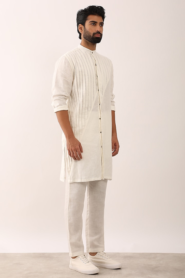 White Linen Kurta Set by Son Of A Noble SNOB Men at Pernia's Pop Up Shop