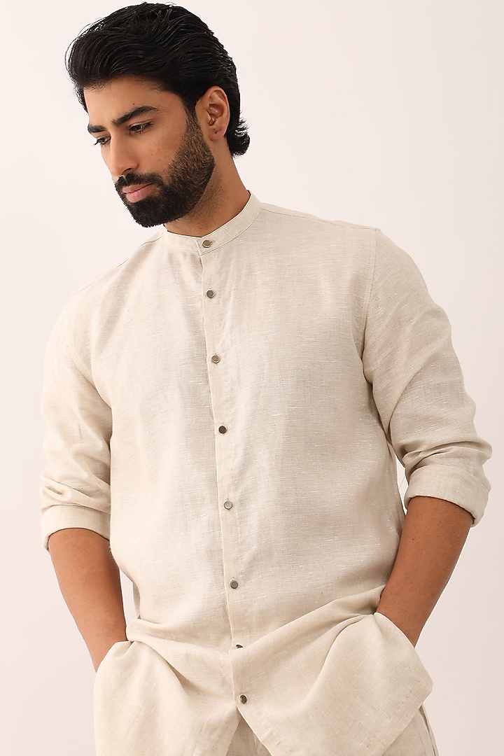 Ivory Linen Kurta Set by Son Of A Noble SNOB Men at Pernia's Pop Up Shop