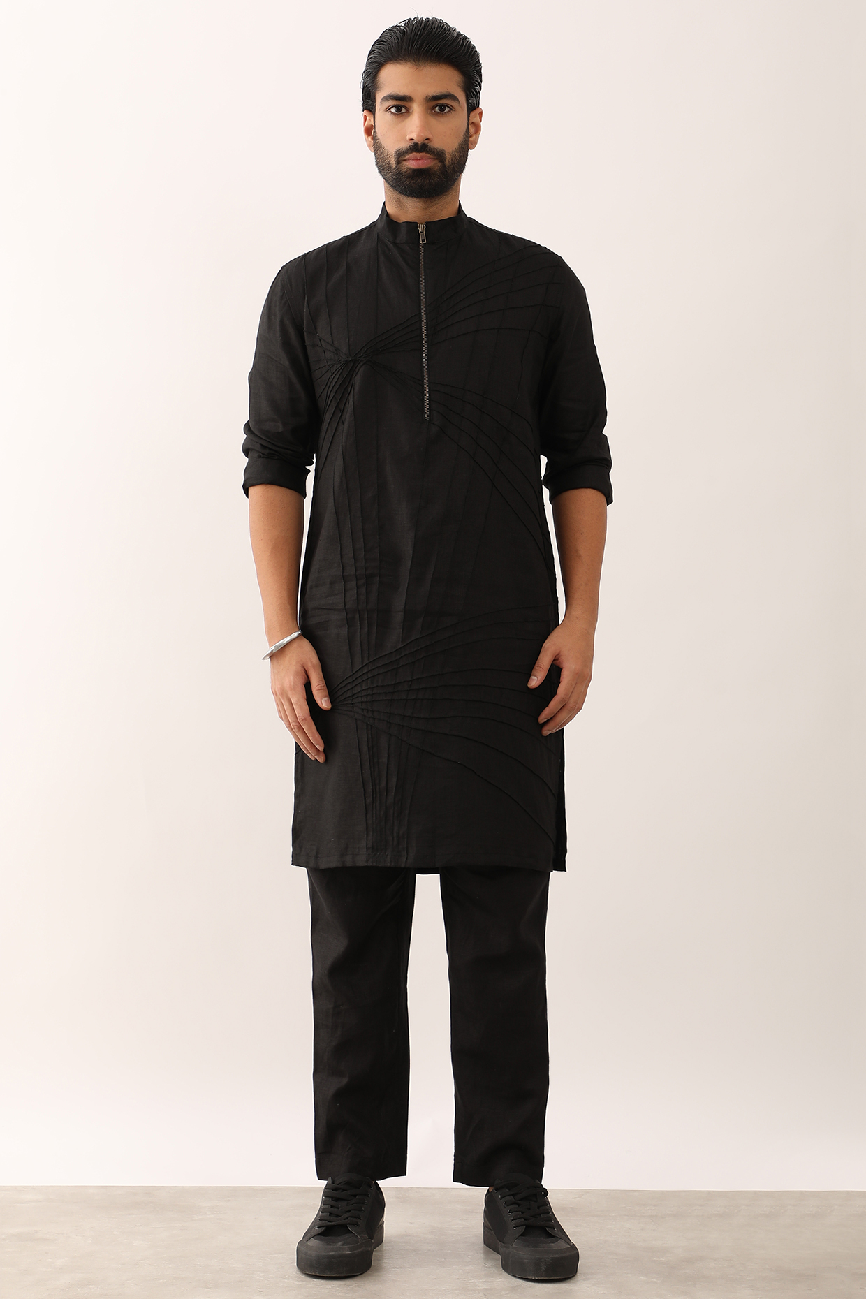 Black Linen Textured Kurta Set by Son Of A Noble SNOB Men at Pernia's Pop Up Shop