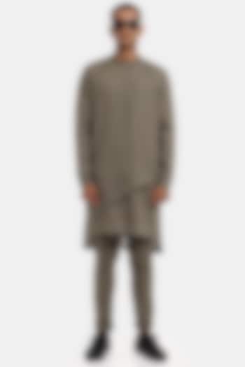 Green Asymmetrical Kurta by Son Of A Noble SNOB Men at Pernia's Pop Up Shop