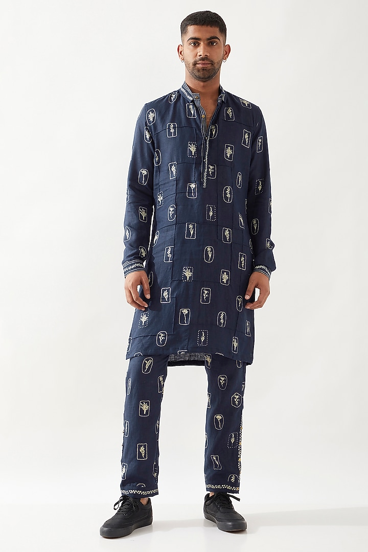 Navy Linen Printed Kurta by Son Of A Noble SNOB Men at Pernia's Pop Up Shop