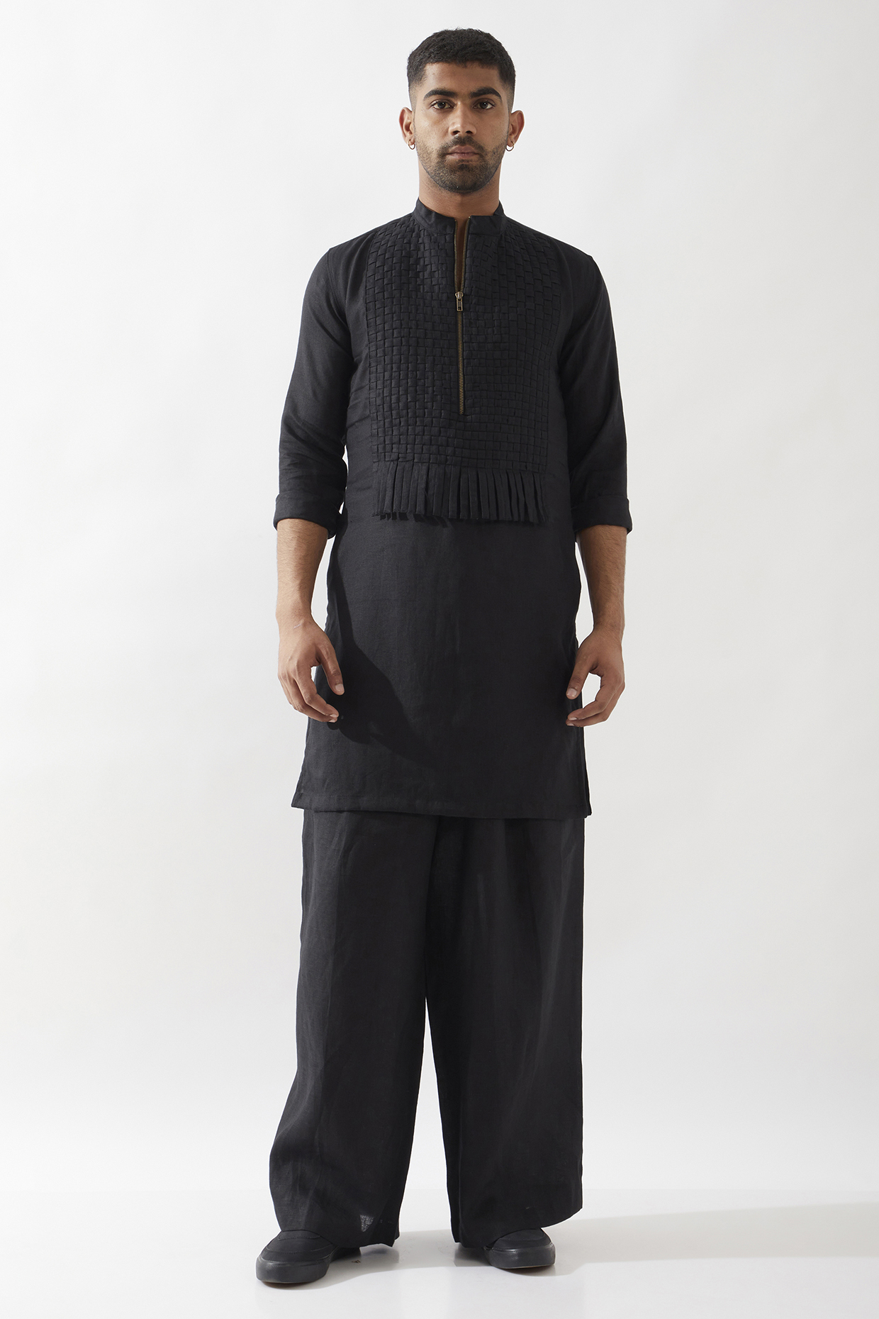 Black Linen Textured Kurta by Son Of A Noble SNOB Men