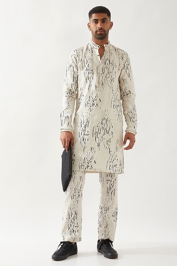 Ivory Linen Printed Kurta by Son Of A Noble SNOB Men at Pernia's Pop Up Shop