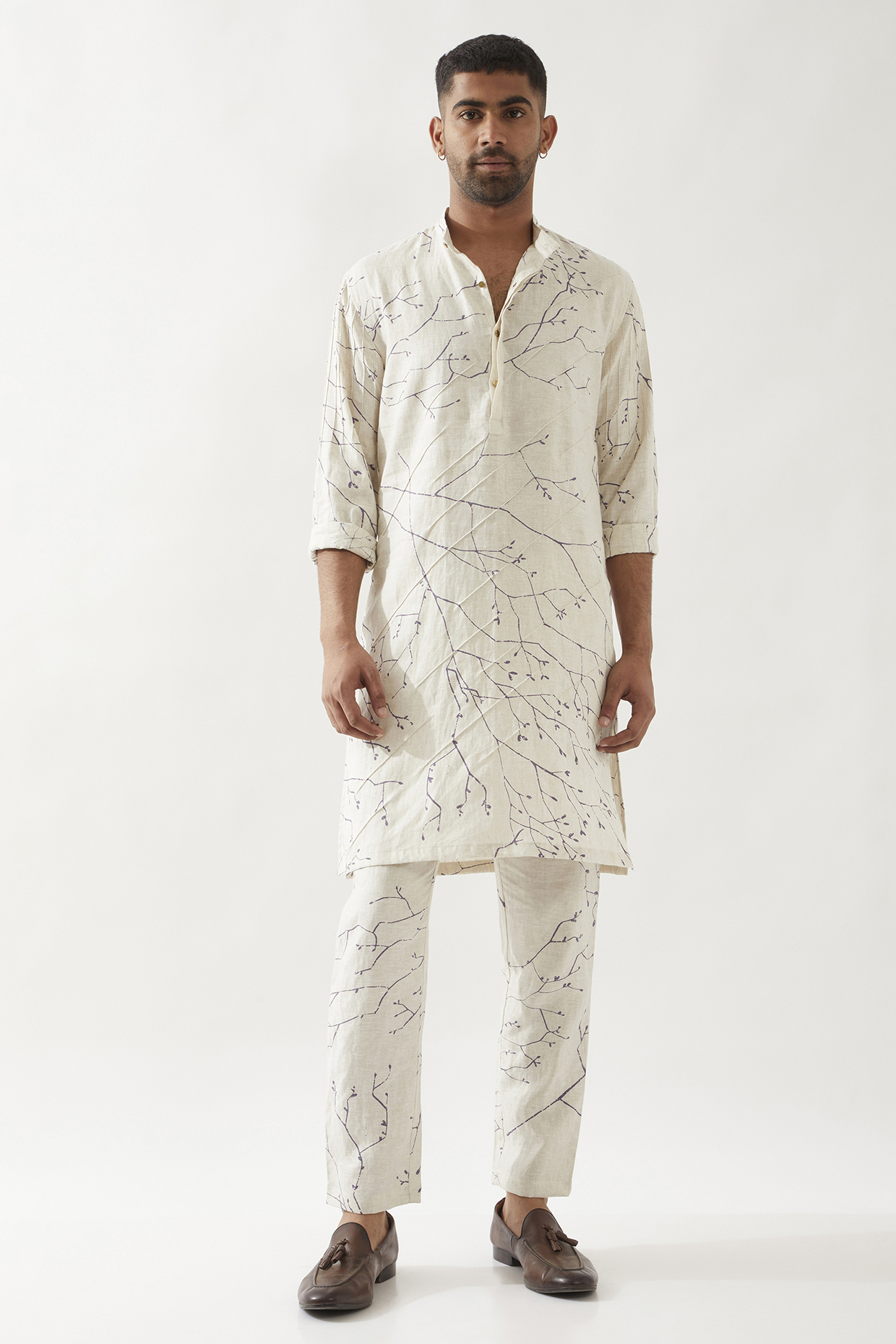 Ivory Linen Printed & Pintuck Textured Kurta by Son Of A Noble SNOB Men