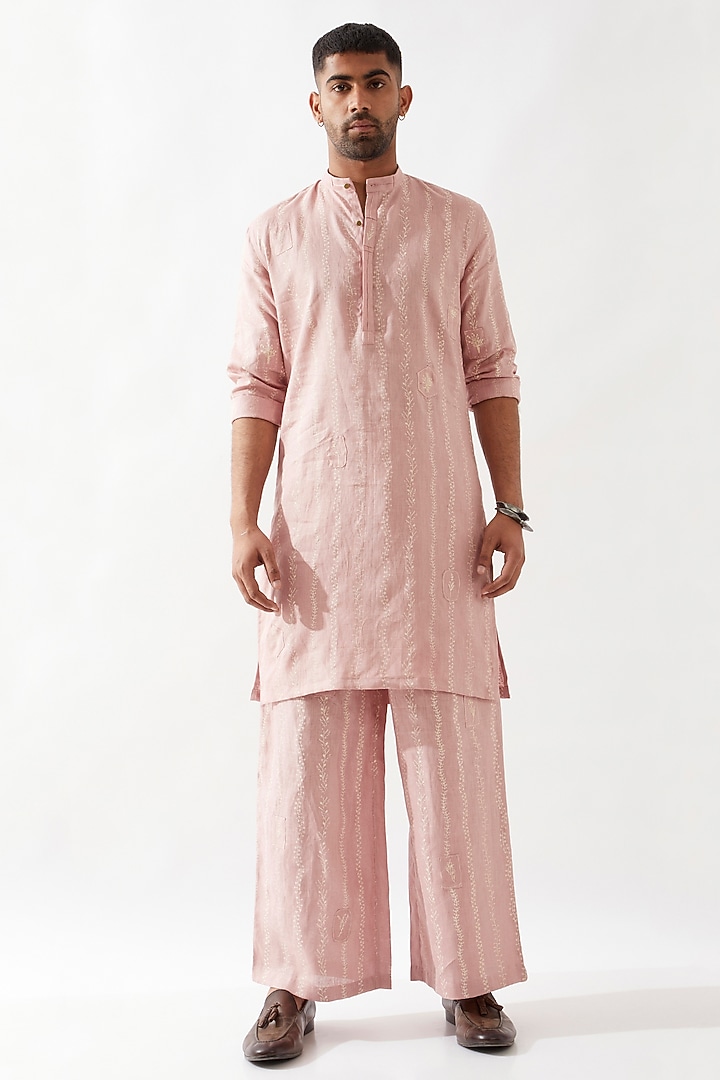 Pink Linen Printed Kurta by Son Of A Noble SNOB Men at Pernia's Pop Up Shop