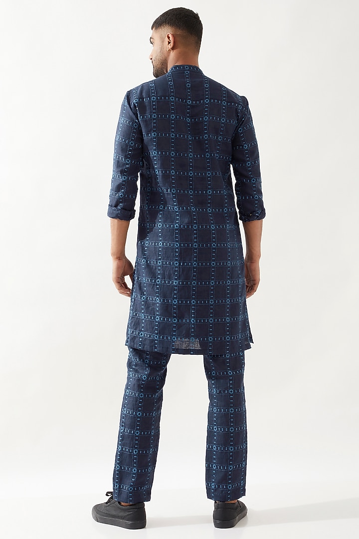 Navy Linen Printed Kurta by Son Of A Noble SNOB Men at Pernia's Pop Up Shop