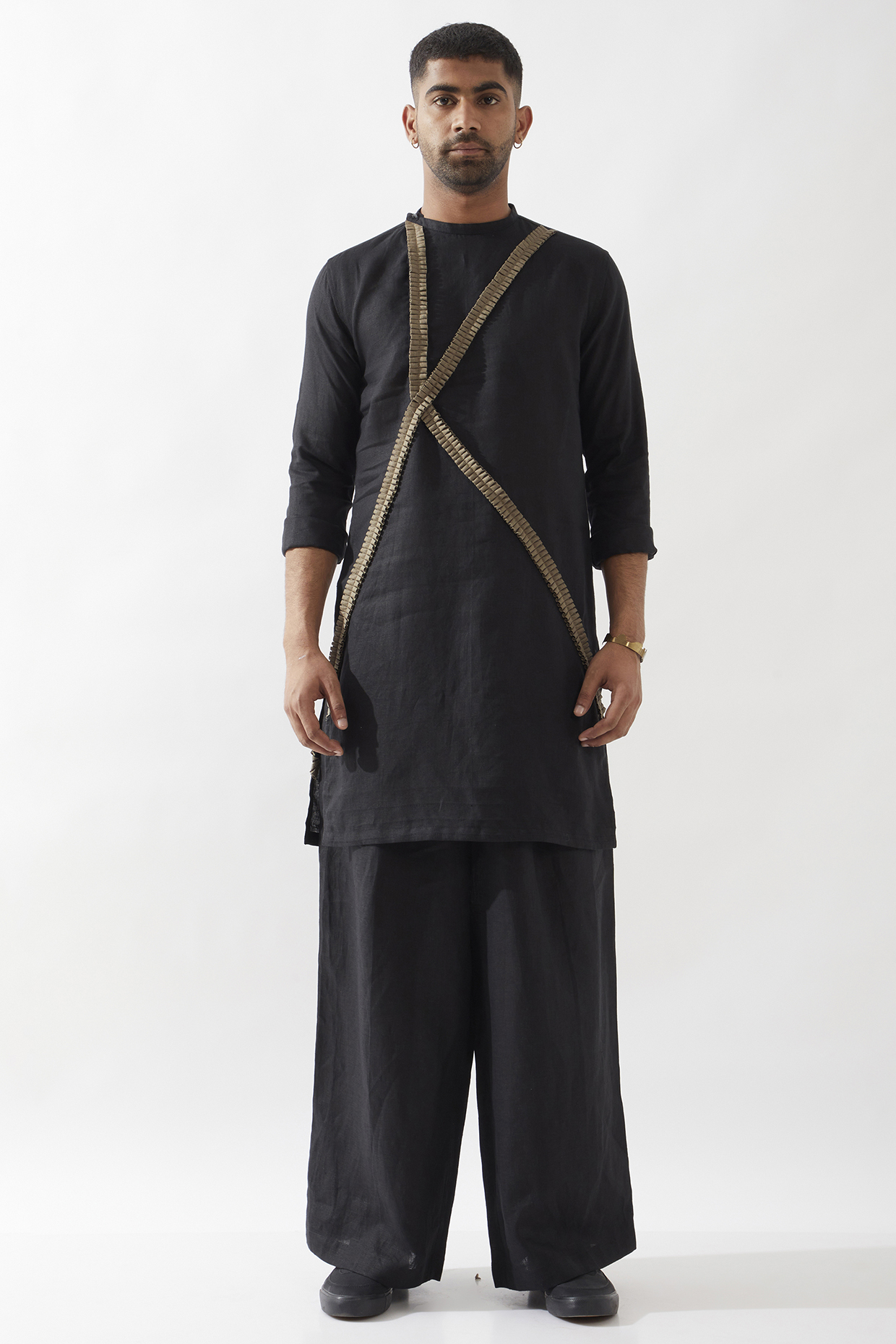 Black Linen Caterpillar Textured Kurta by Son Of A Noble SNOB Men