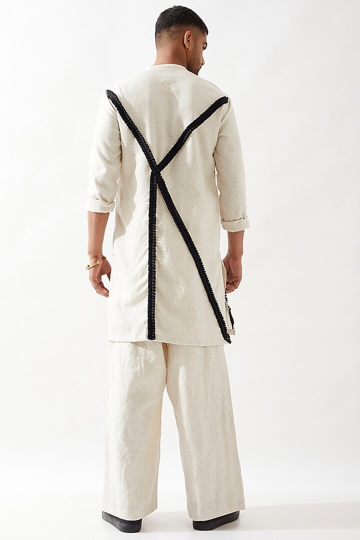 Ivory Linen Caterpillar Textured Kurta by Son Of A Noble SNOB Men at Pernia's Pop Up Shop