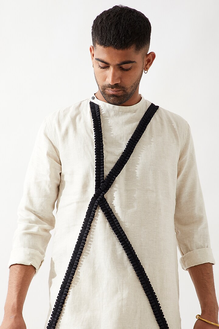 Ivory Linen Caterpillar Textured Kurta by Son Of A Noble SNOB Men at Pernia's Pop Up Shop