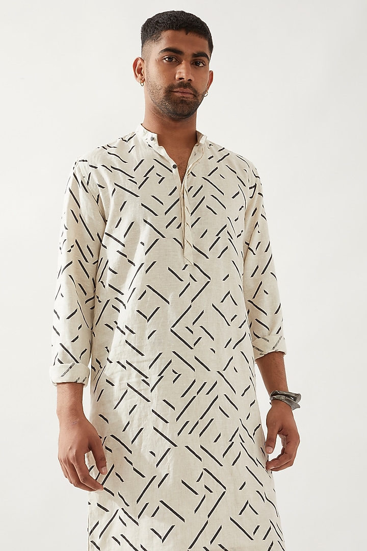 Ivory Linen Printed Kurta by Son Of A Noble SNOB Men at Pernia's Pop Up Shop