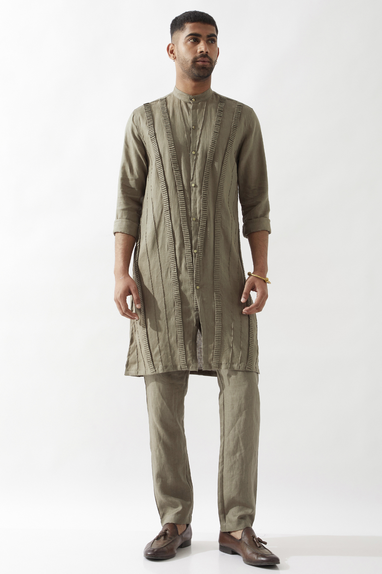 Olive Linen Caterpillar Textured Kurta by Son Of A Noble SNOB Men