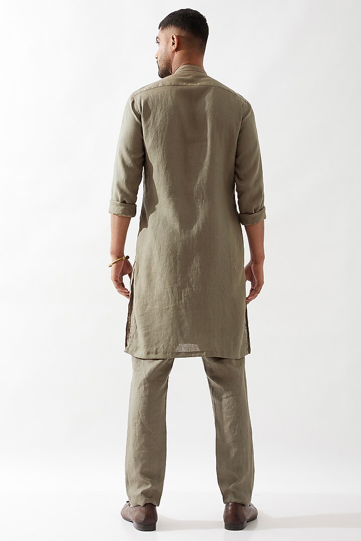 Olive Linen Caterpillar Textured Kurta by Son Of A Noble SNOB Men at Pernia's Pop Up Shop