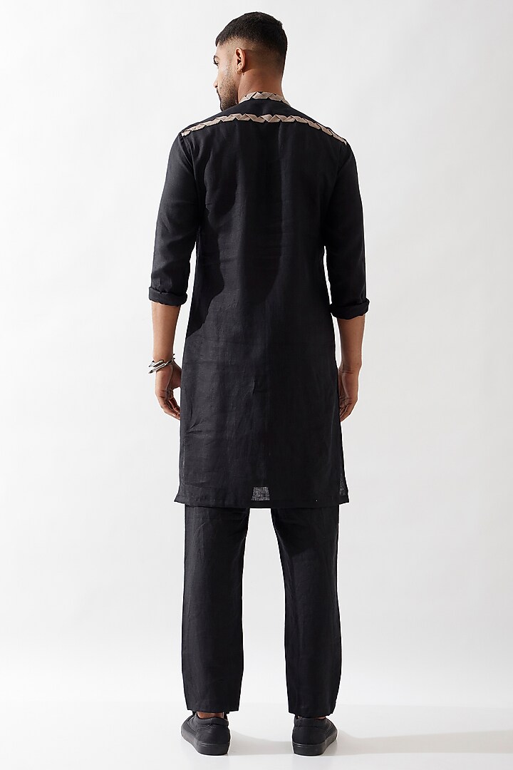 Black Linen Caterpillar Textured Kurta by Son Of A Noble SNOB Men at Pernia's Pop Up Shop